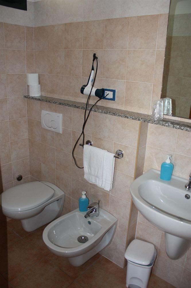 Hotel Alguer ภายนอก รูปภาพ