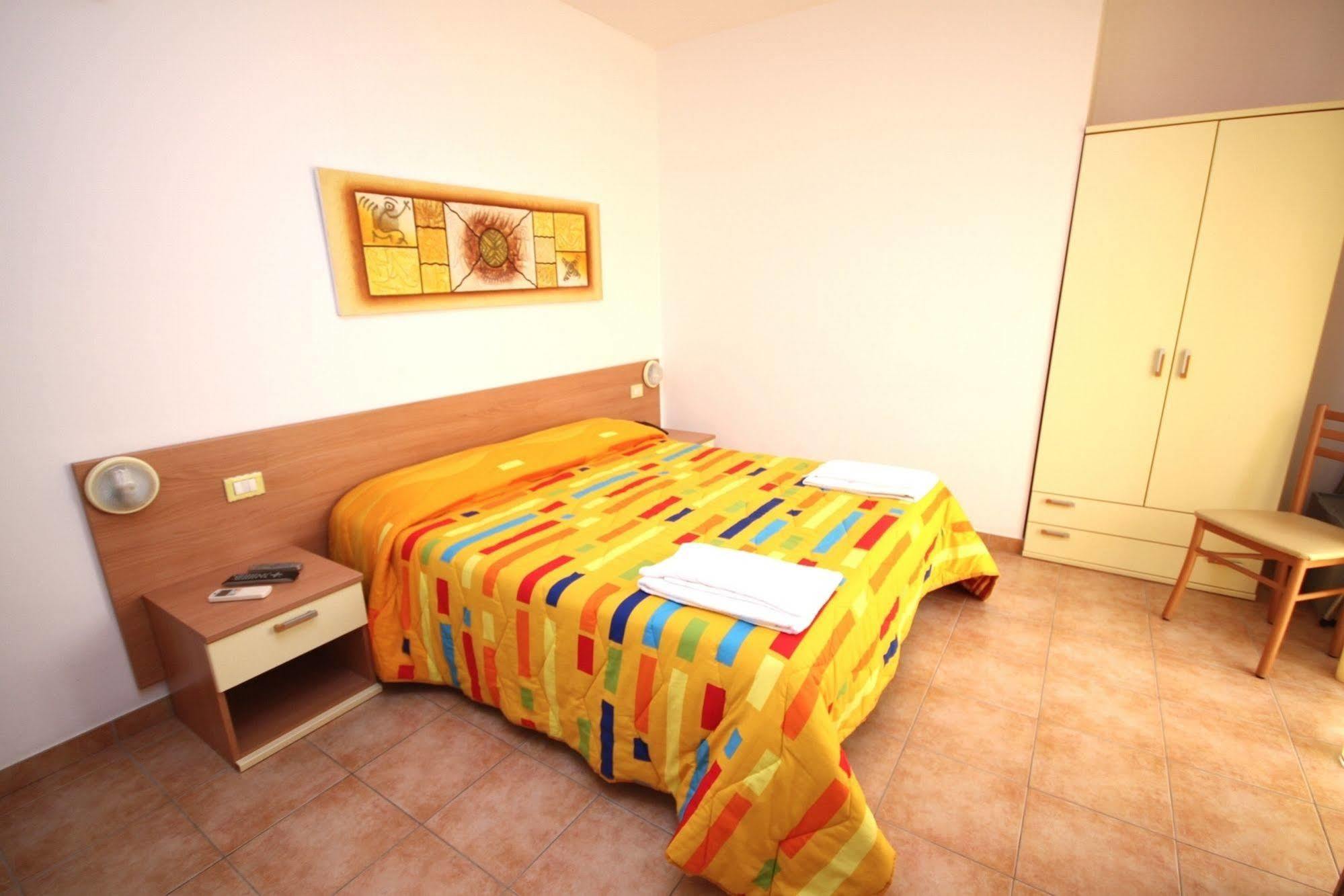 Hotel Alguer ภายนอก รูปภาพ