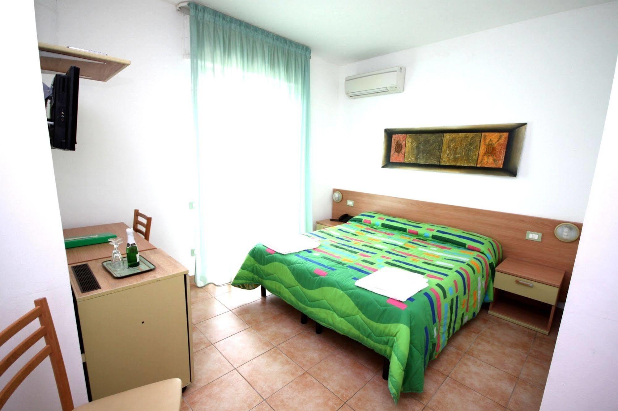 Hotel Alguer ภายนอก รูปภาพ