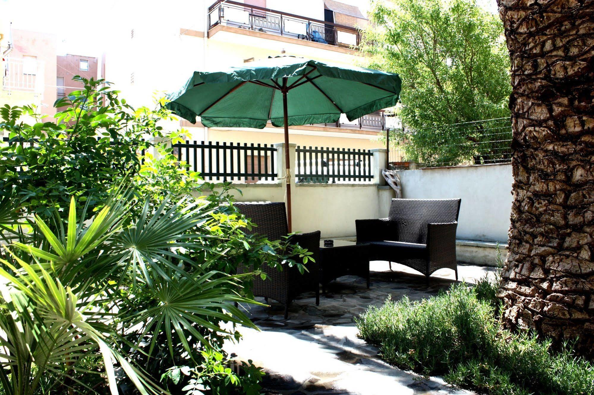 Hotel Alguer ภายนอก รูปภาพ