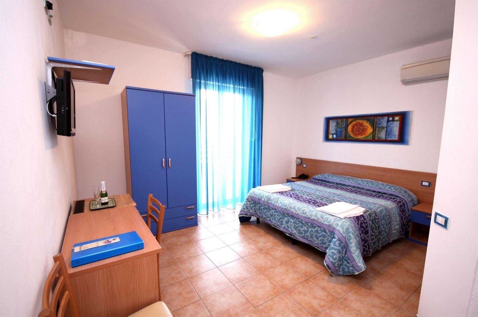 Hotel Alguer ภายนอก รูปภาพ