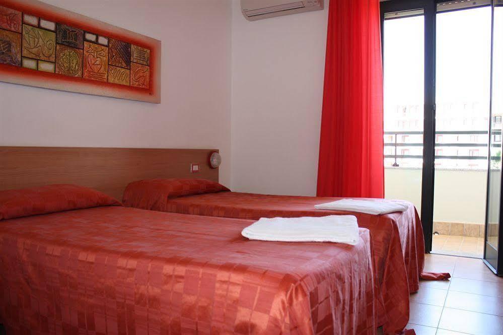 Hotel Alguer ภายนอก รูปภาพ